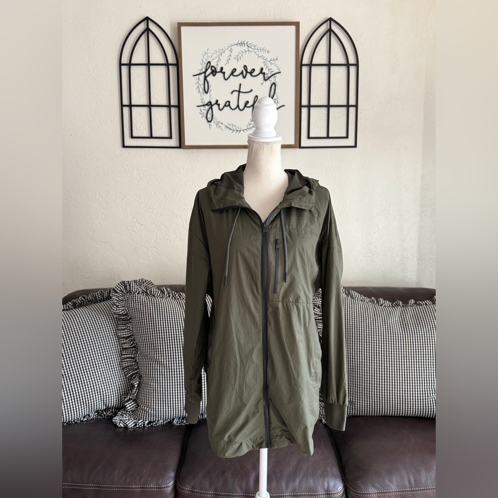 Bylt Jacket Mens M Green Windbreaker Dawnbreaker Lightweight Hooded Full Zip